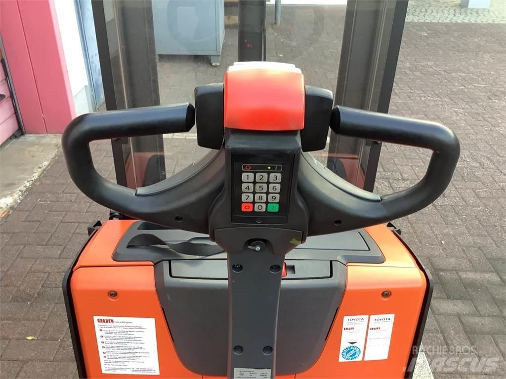 Toyota SWE120 Ročni električni viličar
