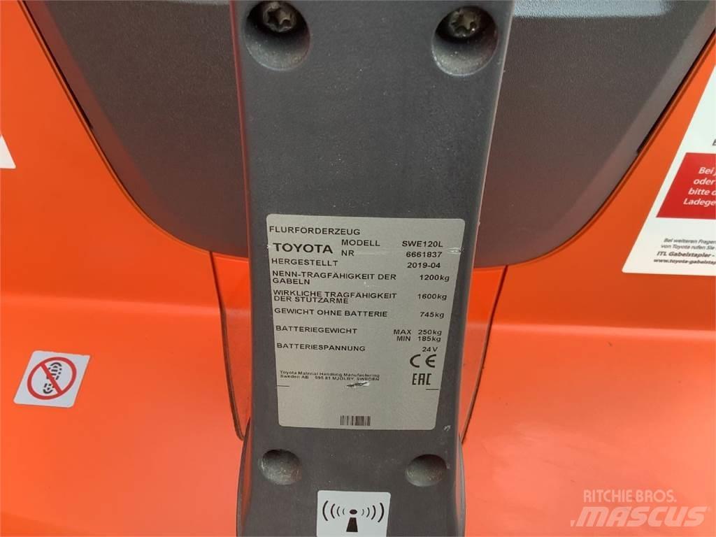 Toyota SWE120L Ročni električni viličar