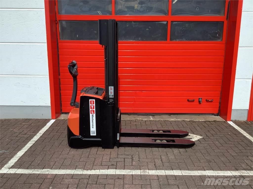 Toyota SWE140 Ročni električni viličar