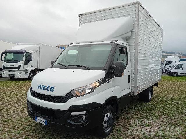 Iveco 35C13 Tovornjaki zabojniki
