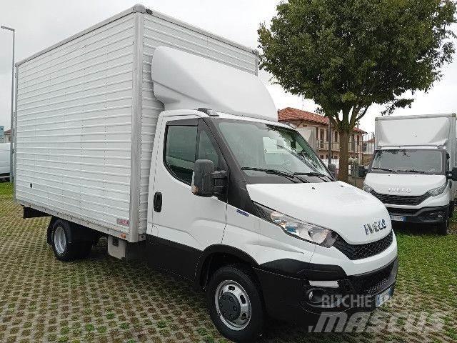 Iveco 35C13 Tovornjaki zabojniki