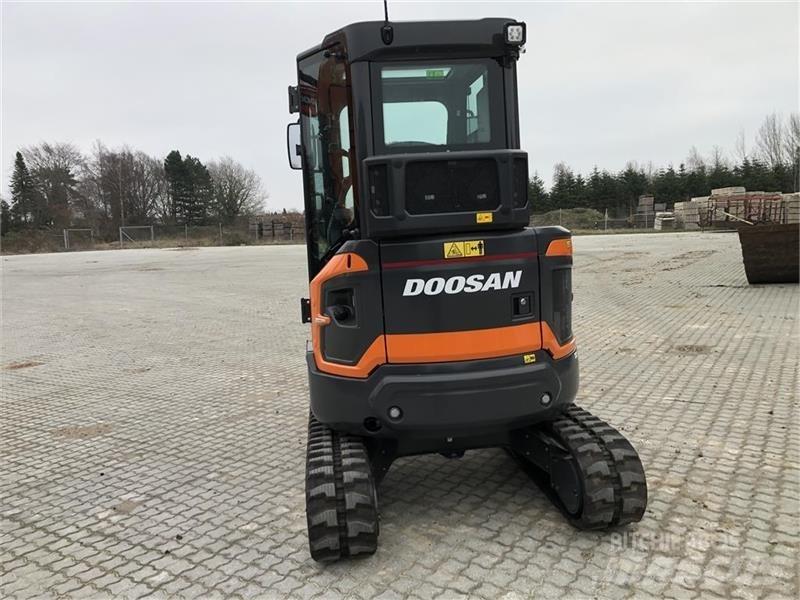Doosan DX27Z-7 Mini bagri <7t