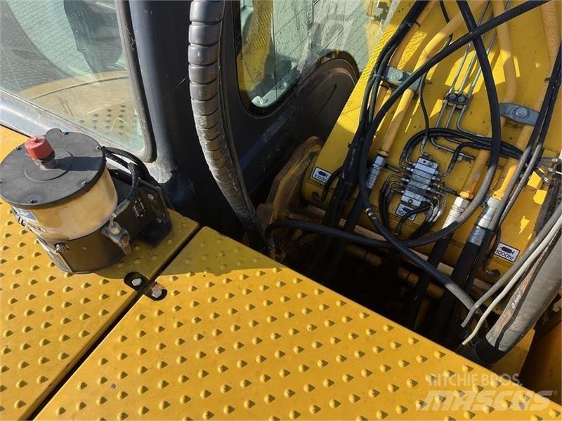 JCB JS220LC Bagri goseničarji