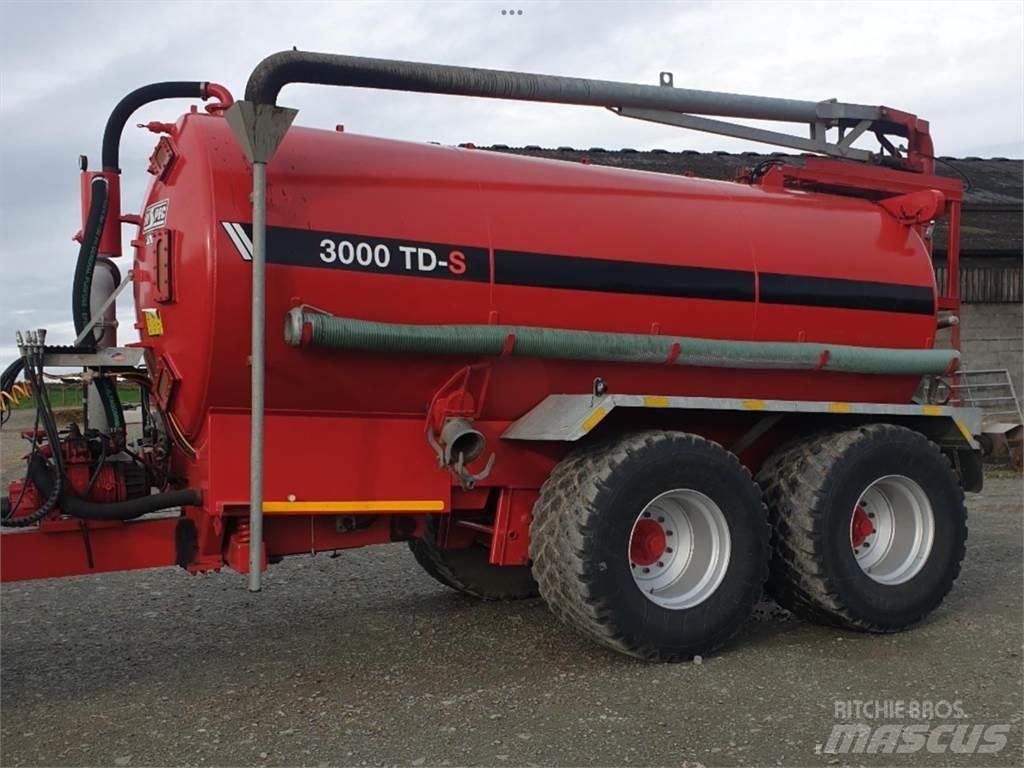 Hi-Spec 3000 TD-S Trosilniki gnoja