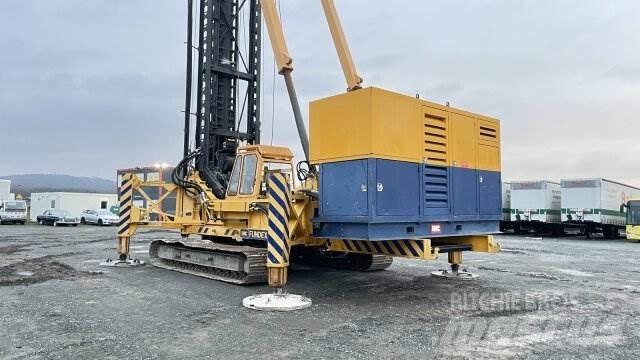 IHC Fundex F12SE Drugi tovornjaki