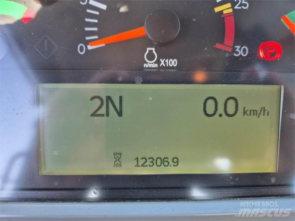 CAT 966M Kolesni nakladalci