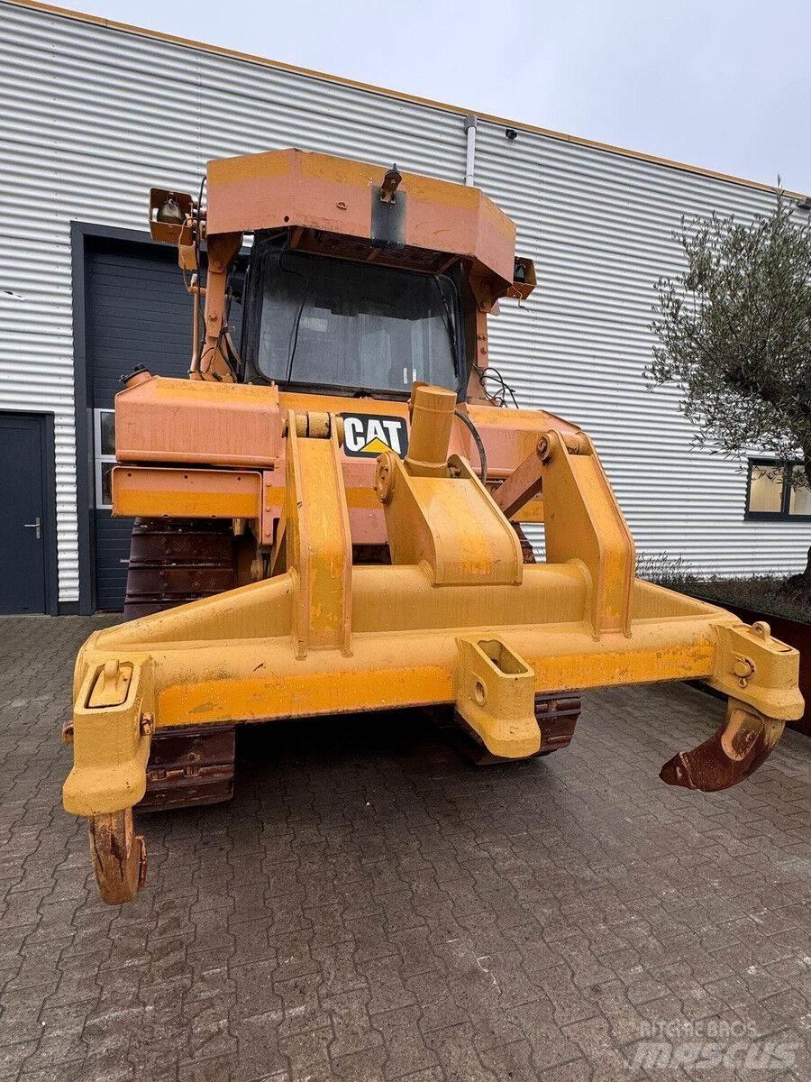 CAT D6T Buldožerji goseničarji