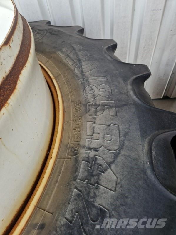 BKT 520/85R42 Gume, kolesa in platišča