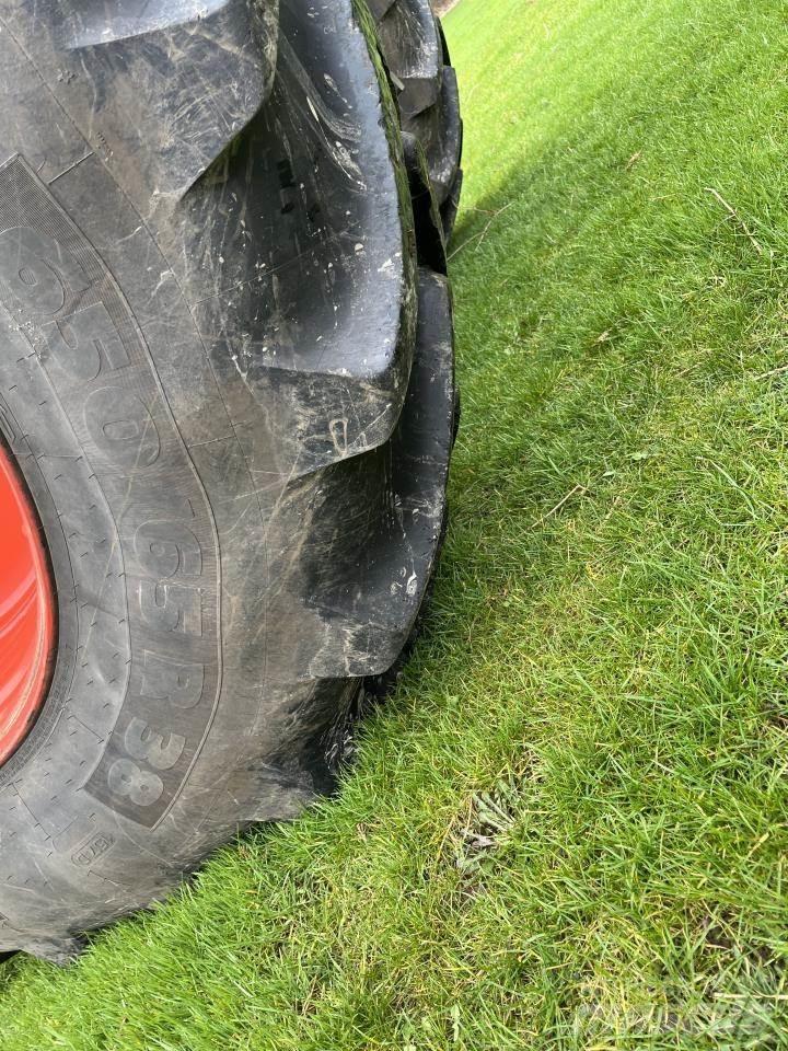CLAAS ARION 640 Traktorji