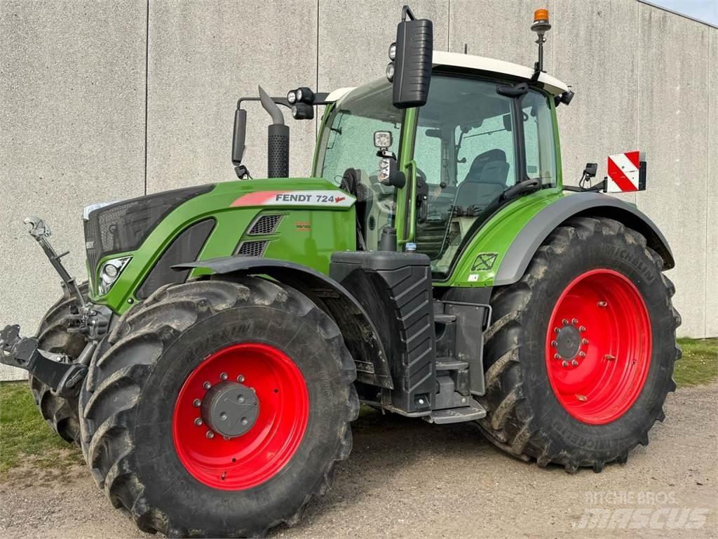 Fendt 724 Traktorji
