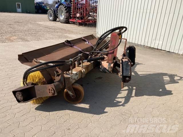  FF 2800 SP Nega okolice - drugo