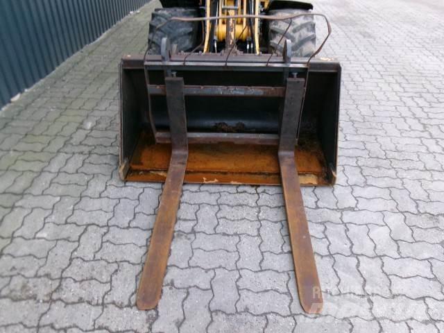 Gehl 340 Mini nakladalci