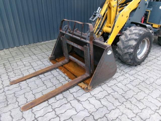 Gehl 340 Mini nakladalci