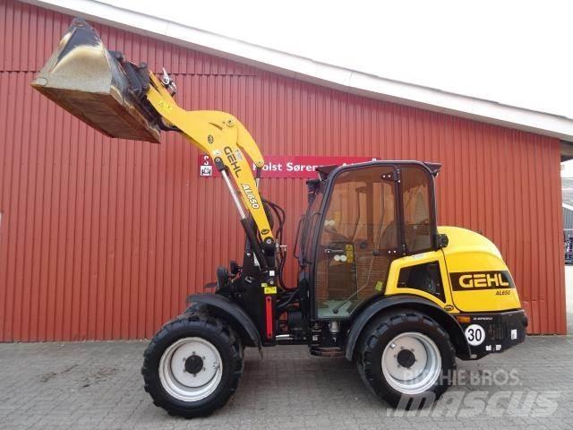 Gehl 650 Mini nakladalci