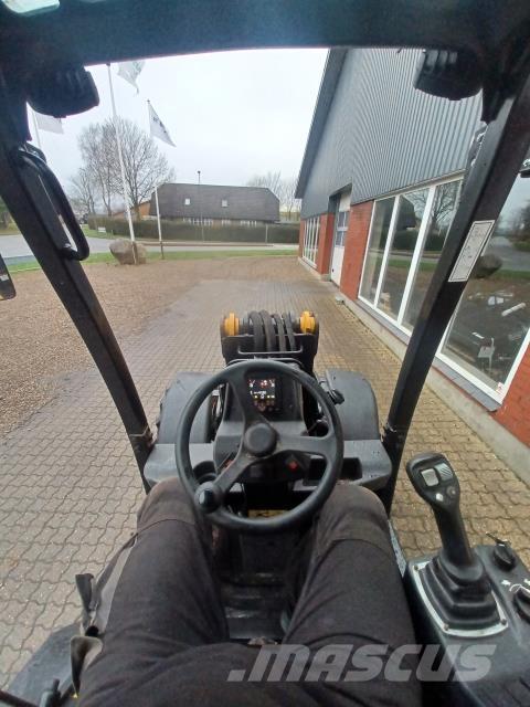 Gehl AL550 Mini nakladalci