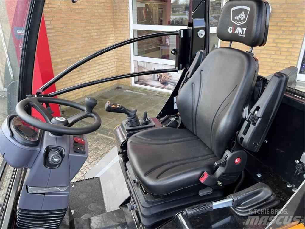 GiANT G3500 Mini nakladalci