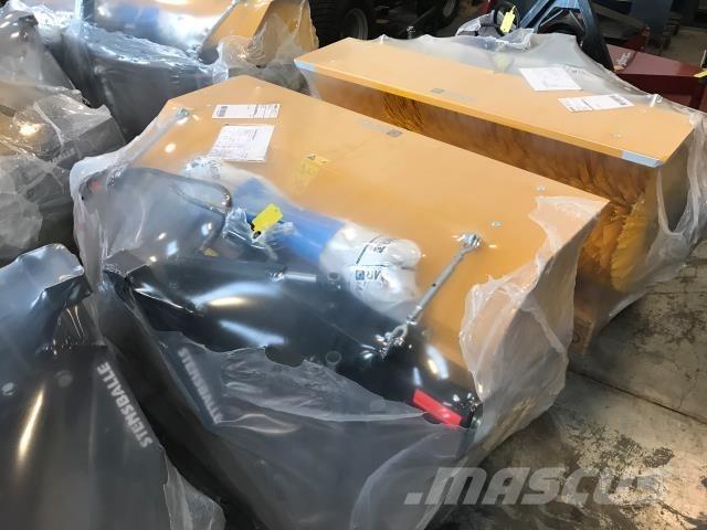 GMR FF1300 Cestni pometači