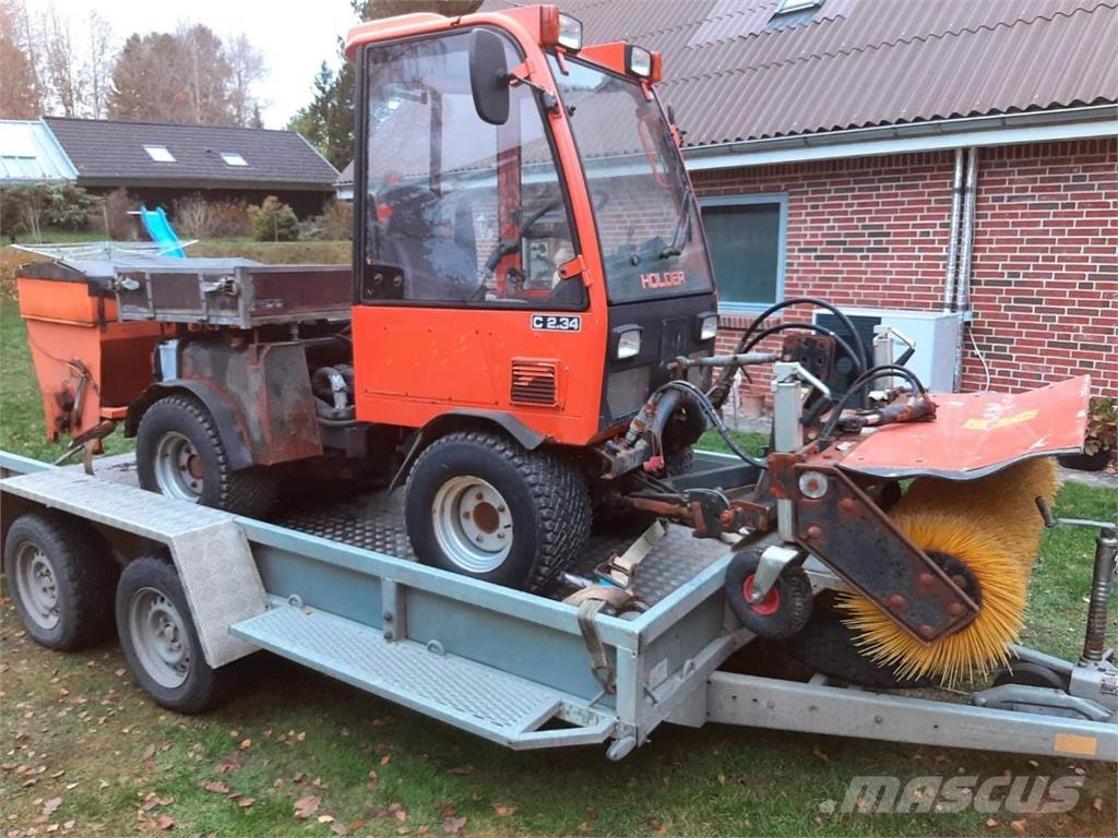 Holder C2.34 Vozila za prevoz delovne opreme