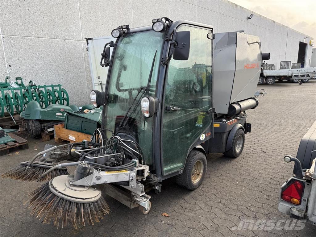 Holder X30 Traktorji