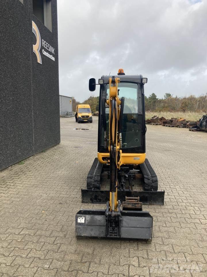 JCB 8020 CTS Mini bagri <7t
