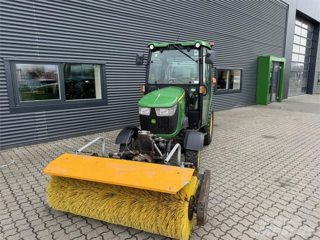 John Deere 2036R Manjši traktorji