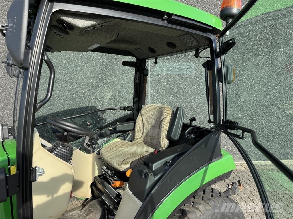 John Deere 2038R Manjši traktorji