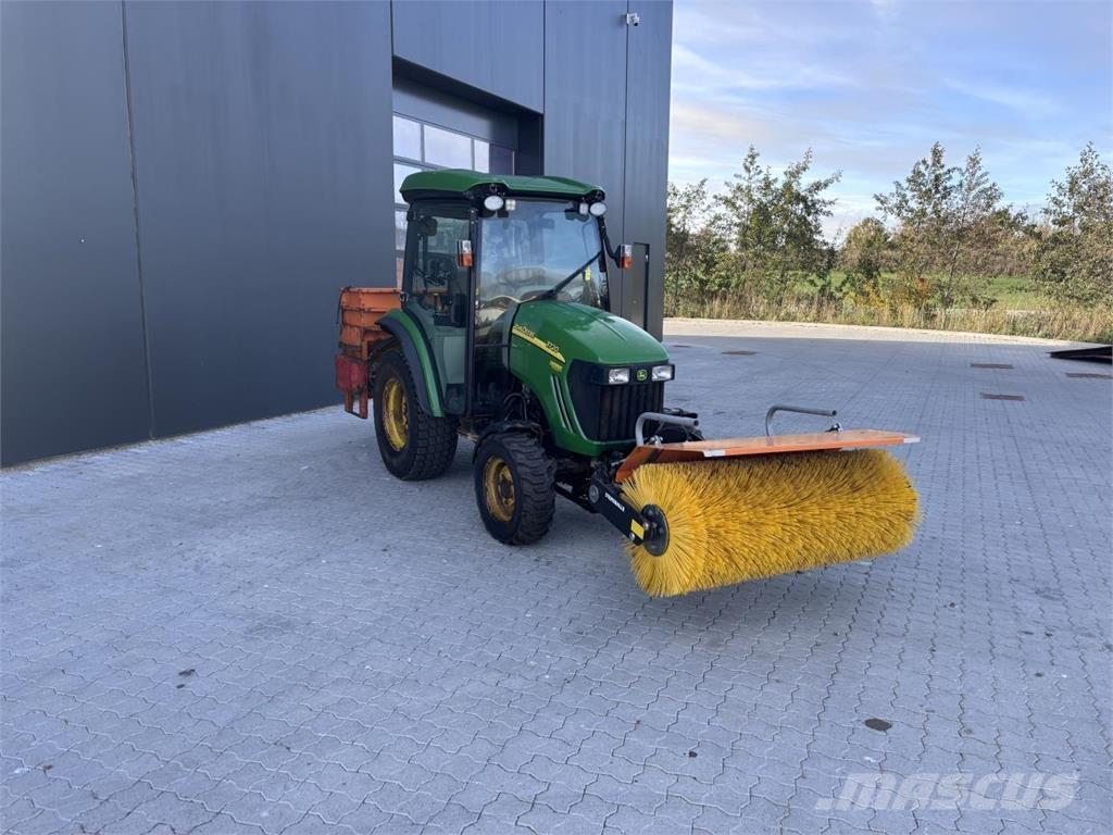 John Deere 3720 Manjši traktorji