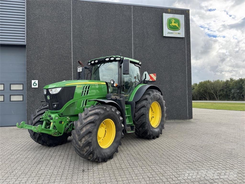 John Deere 6215R Traktorji