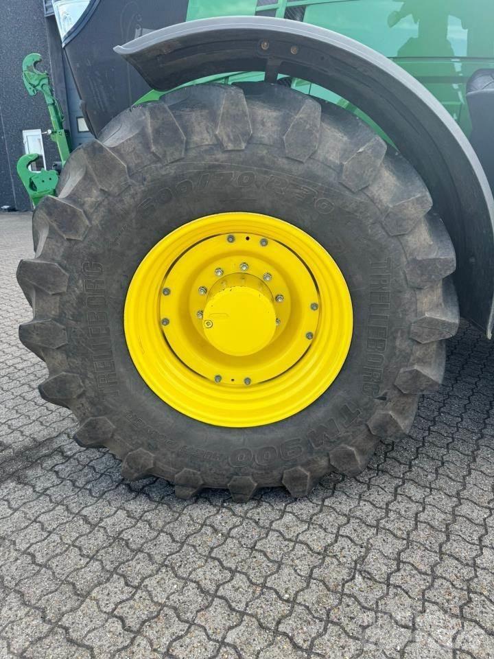 John Deere 6250R Traktorji