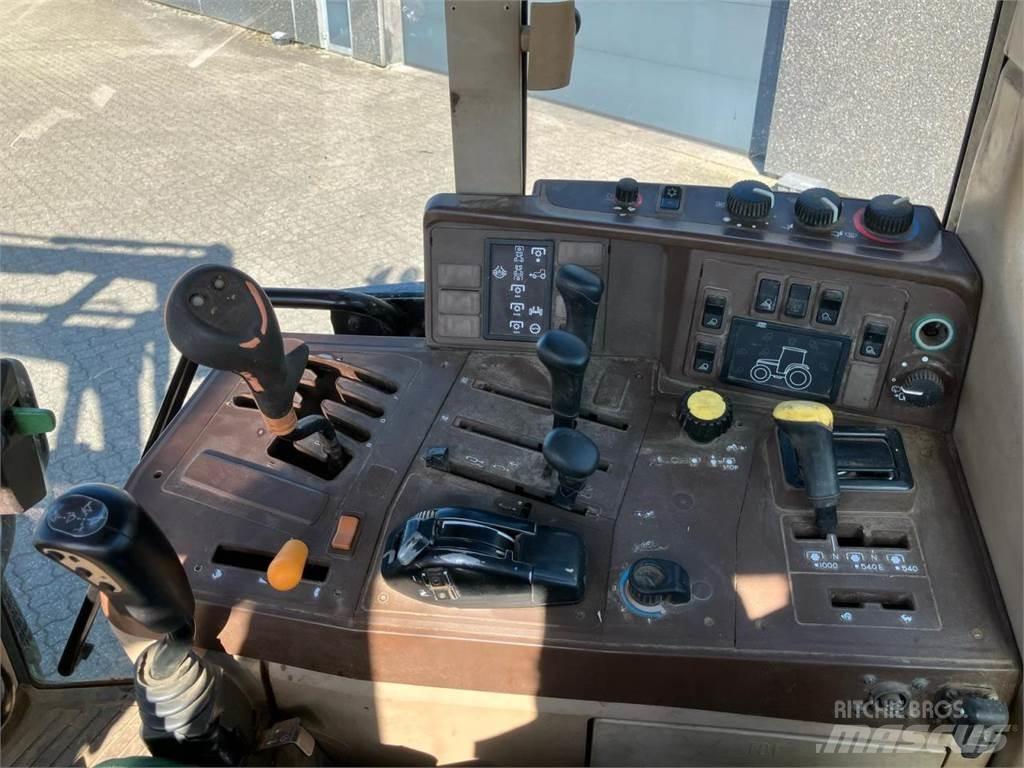 John Deere 6810 Traktorji