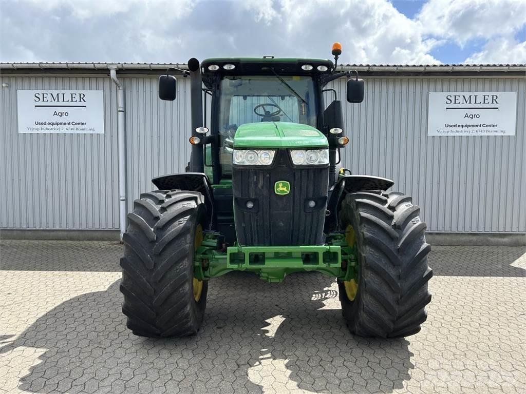 John Deere 7230R Traktorji