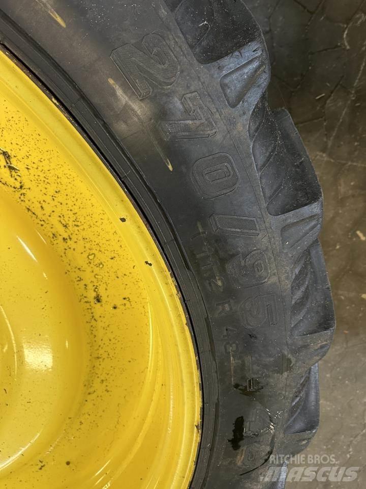 John Deere 740I Vlečne škropilnice
