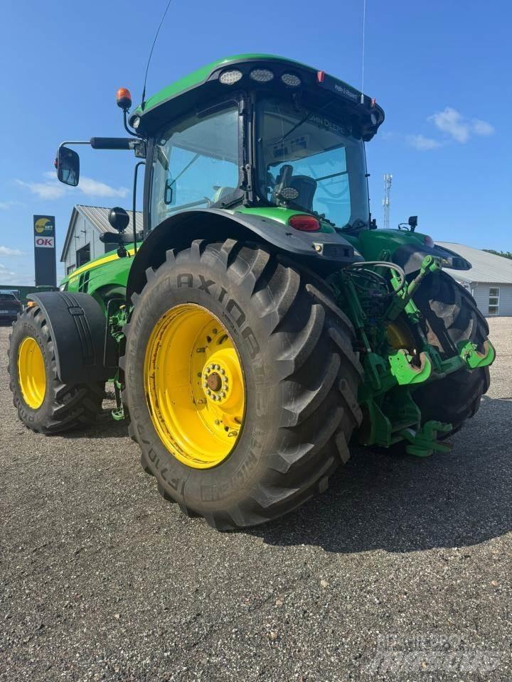 John Deere 8310R Traktorji