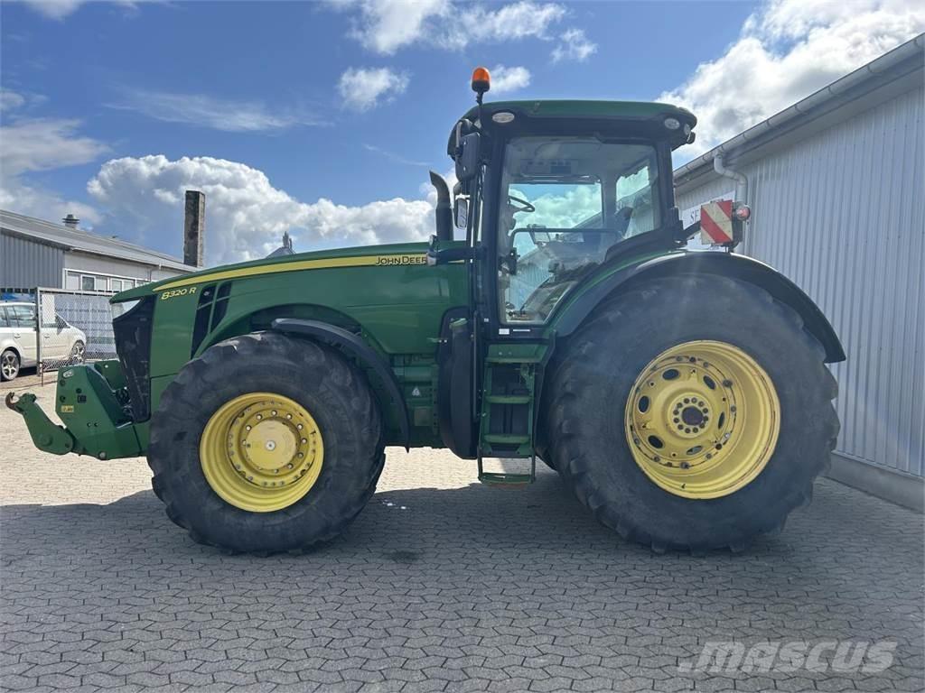John Deere 8320R Traktorji
