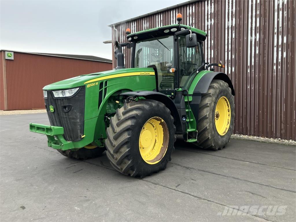 John Deere 8320R Traktorji