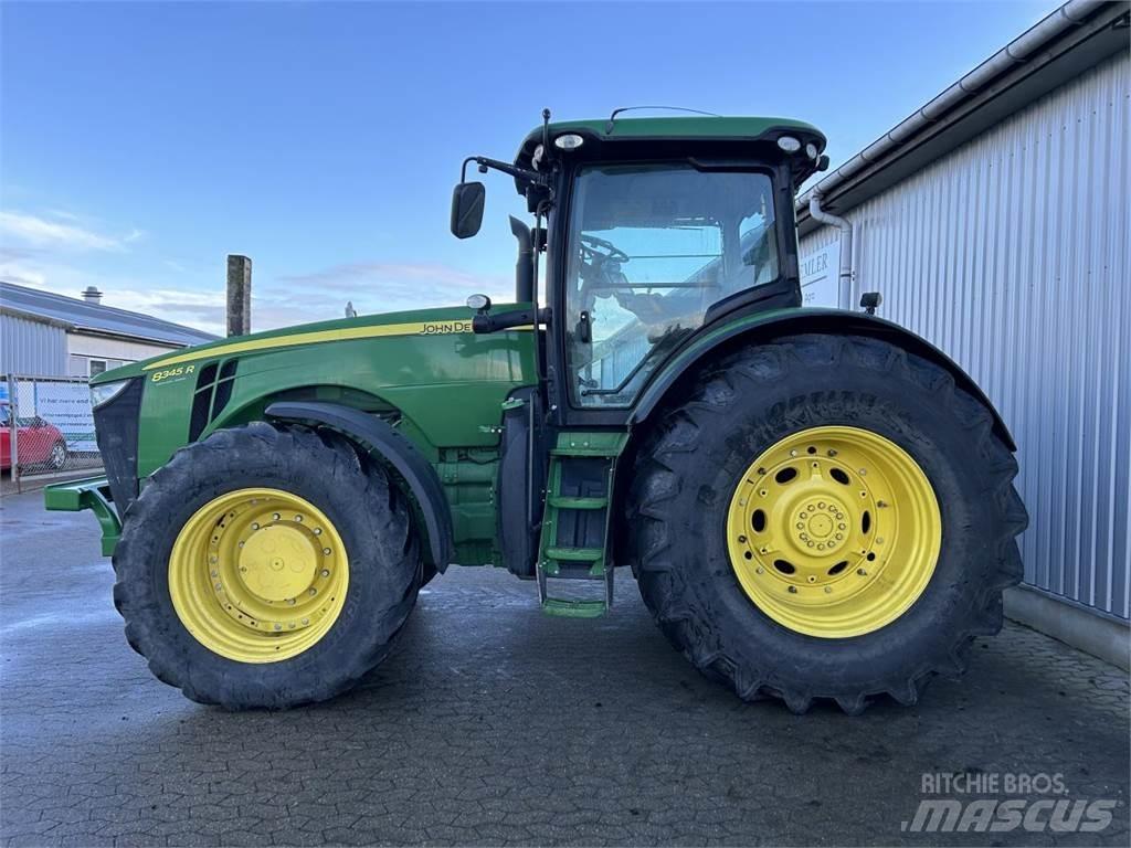 John Deere 8345R Traktorji
