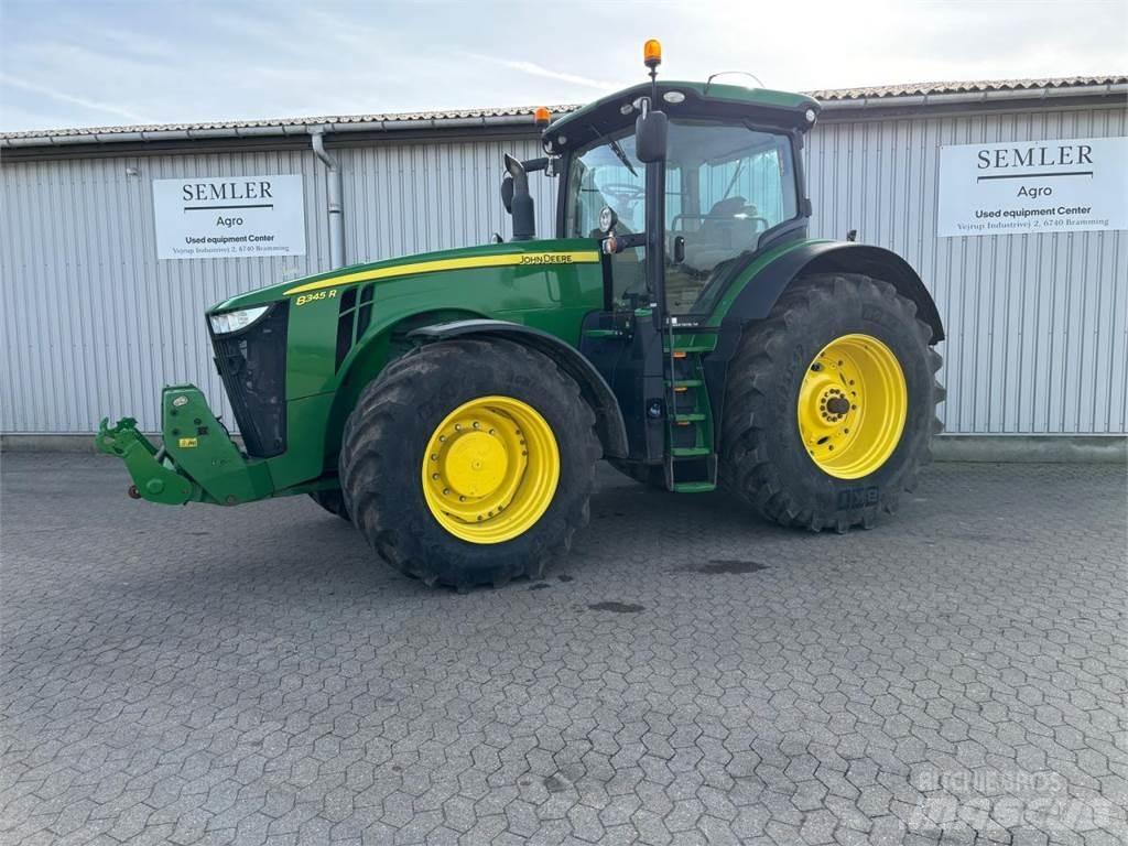 John Deere 8345R Traktorji