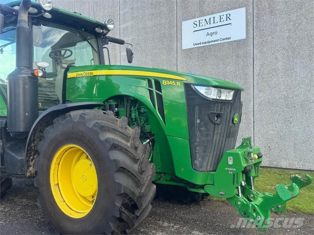 John Deere 8345R Traktorji
