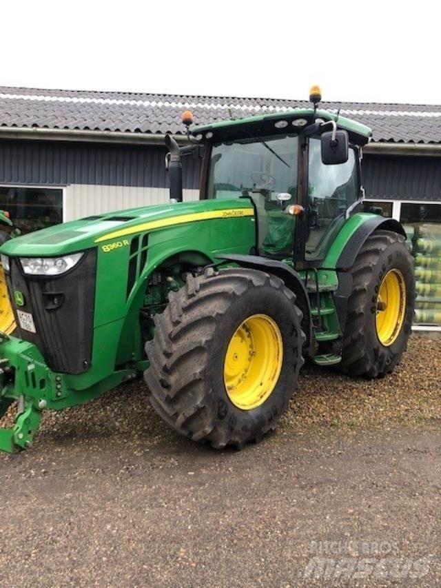 John Deere 8360R Traktorji