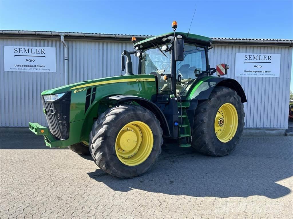 John Deere 8370R Traktorji