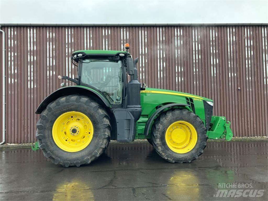 John Deere 8370R Traktorji