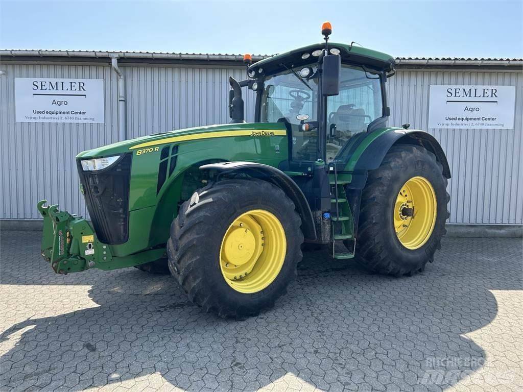 John Deere 8370R Traktorji