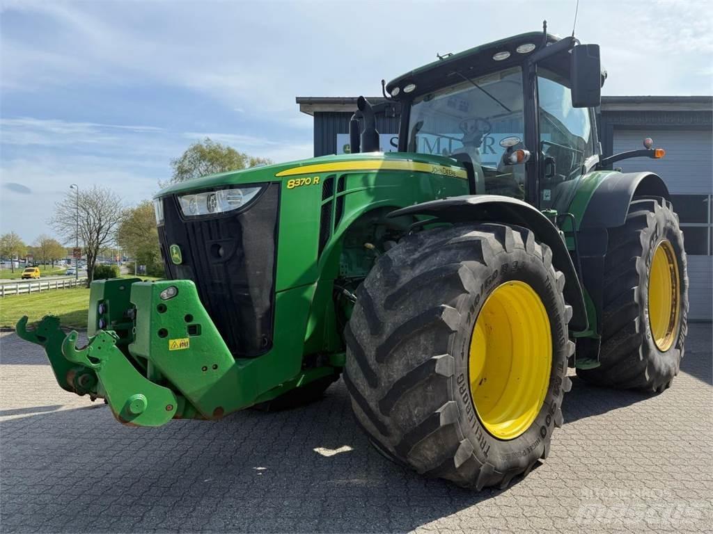 John Deere 8370R Traktorji
