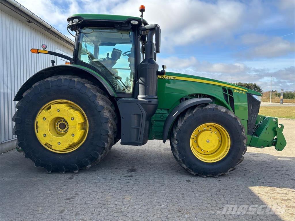 John Deere 8400R Traktorji