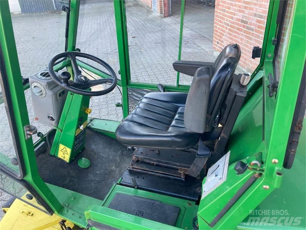 John Deere F935 Manjši traktorji