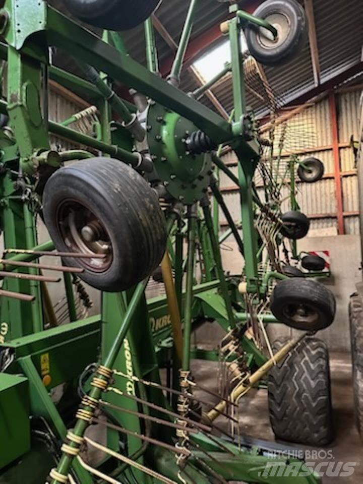 Krone SWADRO 1400 Obračalniki in zgrabljalniki