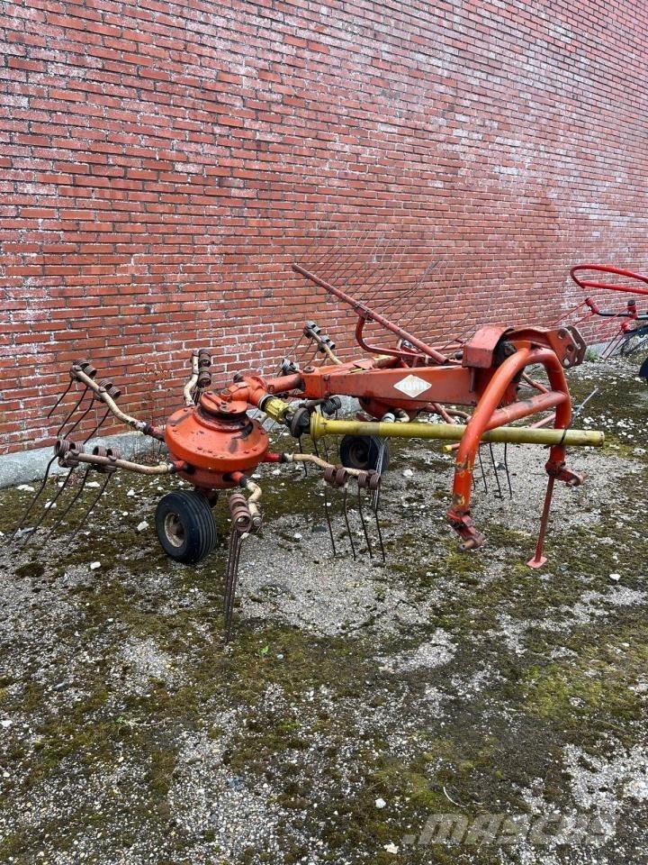 Kuhn GSR 25 N Obračalniki in zgrabljalniki