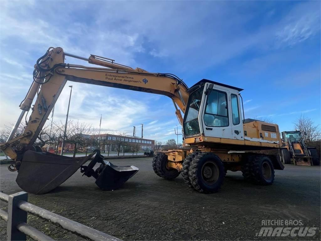 Liebherr 902 Bagri na kolesih