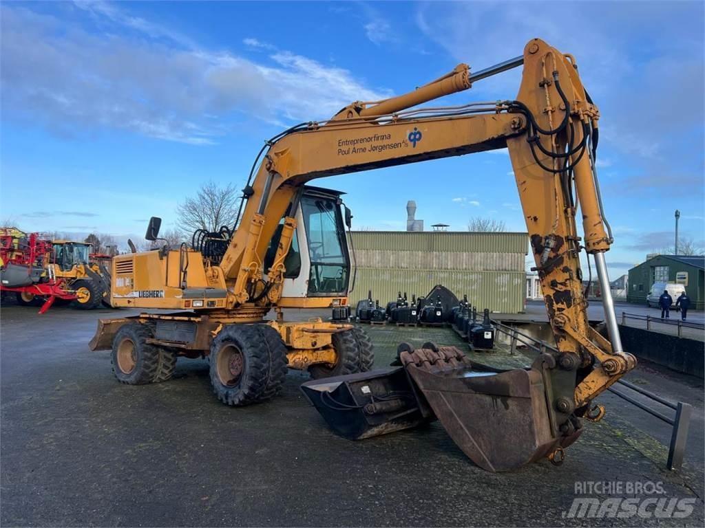 Liebherr 902 Bagri na kolesih