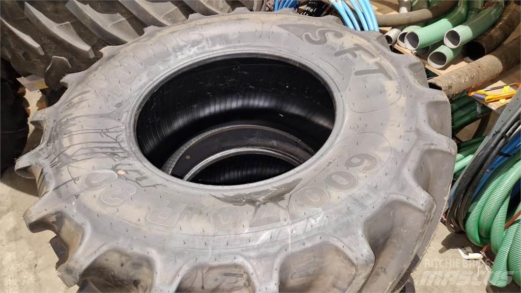 Mitas 600/70R30 Gume, kolesa in platišča